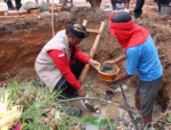 I Komang Koheri Manghadiri Pelatakan Batu Pertama Gapura Kampung Rama Dewa