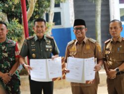 Ardito Wijaya Bersama Danrem 043/Gatam Brigjen TNI Riska Hidayatullah Penandatangan Naskah Hibah Daerah