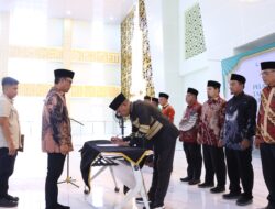 Ardito Wijaya Resmi Melantik Pengurusan Takmir Islamic Center Lampung Tengah