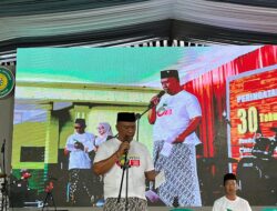 Dalam  Rangka Dasawarsa Ponpes Baitul Mutaqim Mengadakan Jalan Sehat dihadiri Wakil Bupati Lampung Tengah