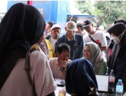 Disdukcapil Kabupaten Bekasi Gelar Botram di Kecamatan Tambun Selatan