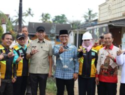 Bupati Ardito Wijaya Dampingi Gubernur Rahmat Mirzani Djausal Meninjau Jalan Lintas Rukti Harjo – Raman Utara