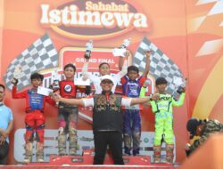 Bupati Dan Wakil Bupati Lamteng Hadiri Acara Grand Final Turnamen Grasstreck Dan Motorcros Motorance Di Kampung Nyukang Harjo