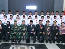 Bupati Ardito Wijaya Menjadi Pembina Upacara Dalam Pelantikan Paskibraka Tahun 2025