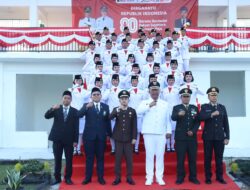 Wabup I Komang Koheri Menjadi Inspektur Upacara HUT Kemerdekaan Republik Indonesia  Yang KE – 80 Di Lapangan Merdeka Gunung Sugih Tahun