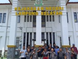 Warga HBM Kalianda Lamsel Sambangi Kembali ke Kejari Setempat, Tanyakan Laporan sejak 11 agustus 2025 dalam Penyalahgunaan DD di HBM “Sudah Sampai Dimanakah ?