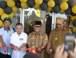 Ardito Wijaya Bersama Wakil Bupati I Komang Koheri Menghadiri Secara Langsung Acara Grand Opening Outlet Terbaru Si Oemar Bakery