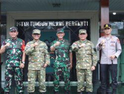 Ardito Wijaya Menyambut Kedatangan Panglima Kodam XXI/Radin Inten, Mayjen TNI Kristomei Sianturi, Dalam Rangka KUNKER Sekaligus Kegiatan Bakti Sosial Kesehatan Di Markas Kodim 0411/Kota Metro