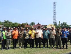 Wabup I Komang Koheri Bersama Satuan Polisi Pamong Praja Menggelar Kegiatan Pembinaan Dan Peningkatan Kapasitas Bagi Anggota Perlindungan Masyarakat Linmas