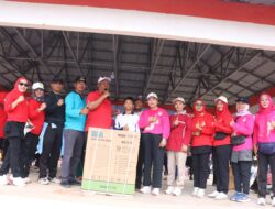 Perwosi Lamteng Bekerja Sama Dengan GOW Lamteng Meggelar Gebyar Senam Beguwai Jejama Wawai Di Lapangan Merdeka Kecamatan Seputih Raman