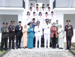 Ardito Wijaya Bertindak Sebagai Inspektur Upacara Memimpin Jalannya Prosesi Untuk Mengenang Jasa Para Pejuang Bangsa