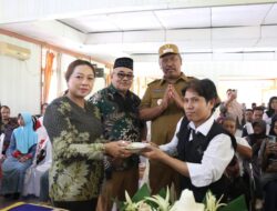 Wabup I Komang Koheri Bersama Ketua I TP PKK Lampung Tengah Ni Ketut Dewi Nadi Menghadiri Peringatan Hari Disabilitas Nasional Tahun 2025 Yang Digelar di Bandiklat Kotagajah