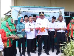 Plt Bupati I Komang Koheri Meluncurkan Sekaligus Menyerahkan Bantuan Rumah Pangan Beragam Bergizi Seimbang Dan Aman B2SA di Kampung Tapis Bumi Kencana