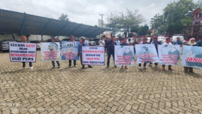 Forum Wartawan Lintas Media Lamteng Aksi Kebijakan Pemerintah Lampung Tengah Mematikan Dapur Wartawan Lampung Tengah