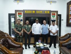 Plt Bupati I Komang Koheri Bersama Letkol Inf Noval Darmawan, Menerima Kunjungan Komandan Korem 043/Garuda Hitam Gatam Brigjen TNI Haryantana Di Makodim 0411/KM Komplek Terminal Betan Subing