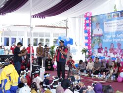 Plt Bupati I Komang Koheri Bersama Plt PPK Lamteng Ni Ketut Dewi Nadi  Secara Resmi Membuka Kegiatan Kampung Dongeng Pelosok Negeri yang Berlangsung di Kecamatan Bandar Mataram