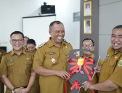 Plt Bupati I Komang Koheri, Menegaskan Pentingnya Sinergi Dan Kolaborasi yang Kuat Antara Dinas Kesehatan, Puskesmas Dan RSUD Dalam Optimalkan Pelayanan Masyarakat