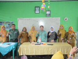 Plt Bunda PAUD Lamteng Ni Ketut Dewi Nadi Menghadiri Kegiatan Gladi Yang Berlangsung Di TK PERIP ABRI Poncowati