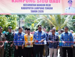 Plt Bupati I Komang Koheri Meresmikan Jembatan Pasca Bencana Di Kampung Sidodadi