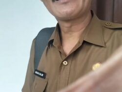 Oknum PPK Disdikbud Lamtemg Melakukan Perampasan HP Kepada Awak Media Saat Di Wawancarai