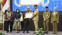 Pemkab Lampung Tengah Menerima Penghargaan Dari Kementerian Hukum Republik Indonesia